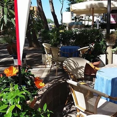 Hotel Adria Мисано Адриатико Екстериор снимка