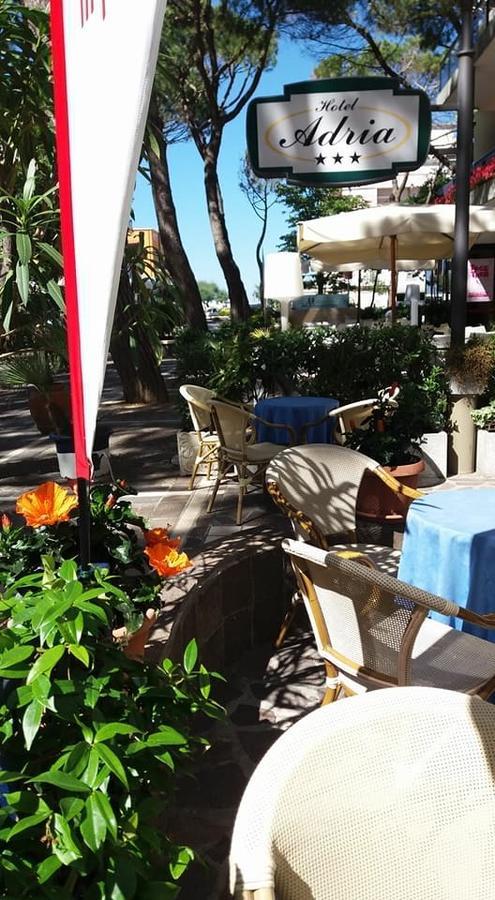 Hotel Adria Мисано Адриатико Екстериор снимка