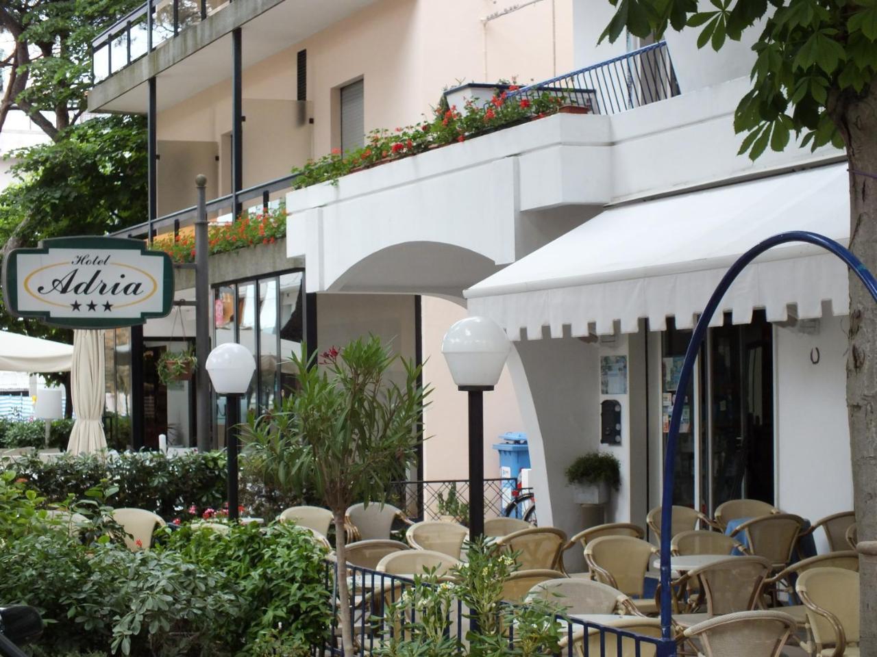 Hotel Adria Мисано Адриатико Екстериор снимка